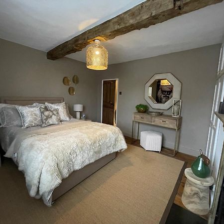 Entire Georgian Luxury Home - 3 Storey- High St Henley-In-Arden -Two Bedrooms-Sleeps 4 Exterior foto