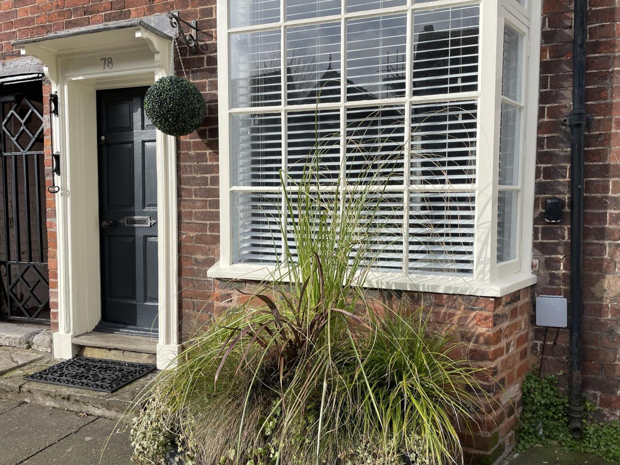 Entire Georgian Luxury Home - 3 Storey- High St Henley-In-Arden -Two Bedrooms-Sleeps 4 Exterior foto