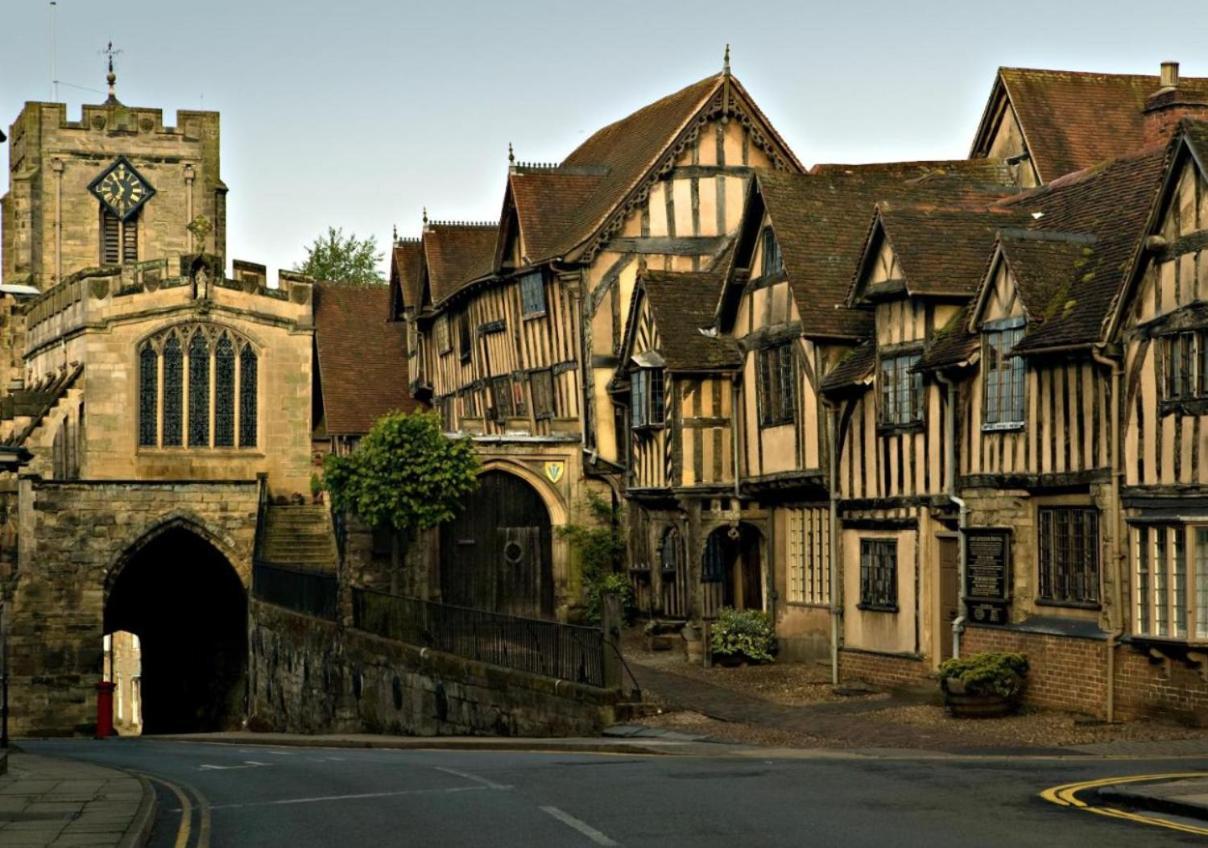 Entire Georgian Luxury Home - 3 Storey- High St Henley-In-Arden -Two Bedrooms-Sleeps 4 Exterior foto